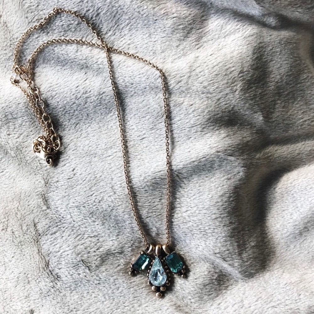 • Vintage Style Necklace •